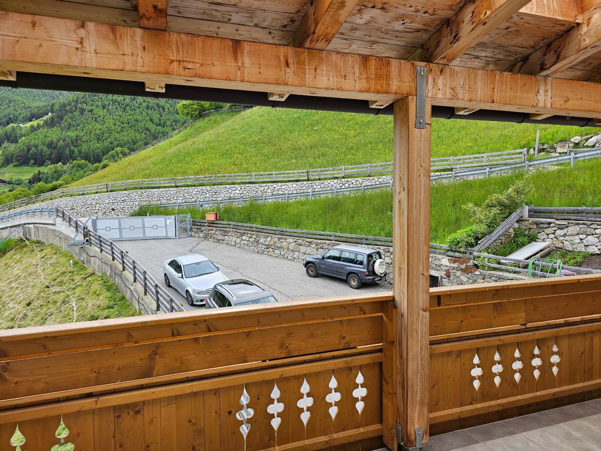 Alpenblick Lodge Tscholl Мартело Екстериор снимка